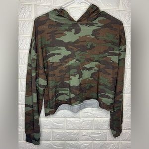 Rue21 Cropped Camo Hoodie Sz Medium